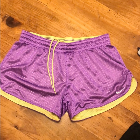 Nike Reversible Shorts - Picture 2 of 7